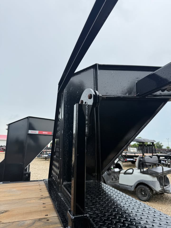 Doolittle 102 x 28 Gooseneck Flatbed Trailer - SKU 072251 - Image 6