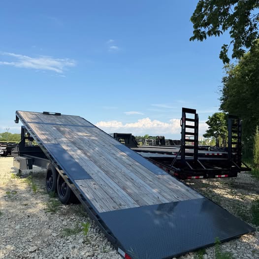 Lamar 102 x 26 Full Deckover Tilt Trailer - SKU 139968 - Image 2