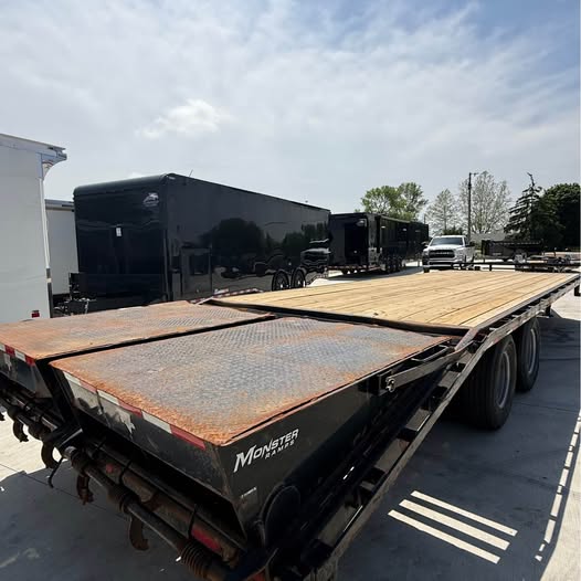 Used 102 x 28 Bumper Pull Flatbed Trailer - SKU 025972 - Image 2