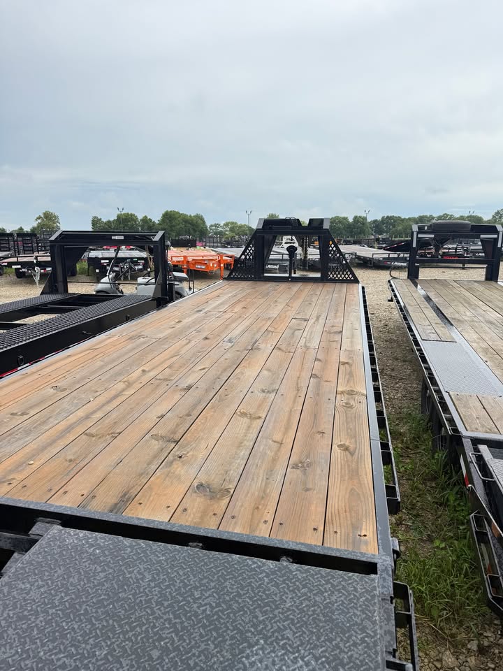 Doolittle 102 x 28 Gooseneck Flatbed Trailer - SKU 072251 - Image 3