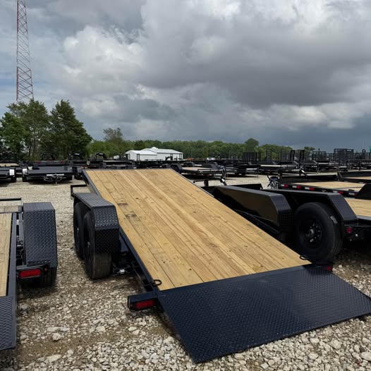 Sure Trac 82 x 20 Split Tilt Equipment Trailer - SKU 462221 - Image 2