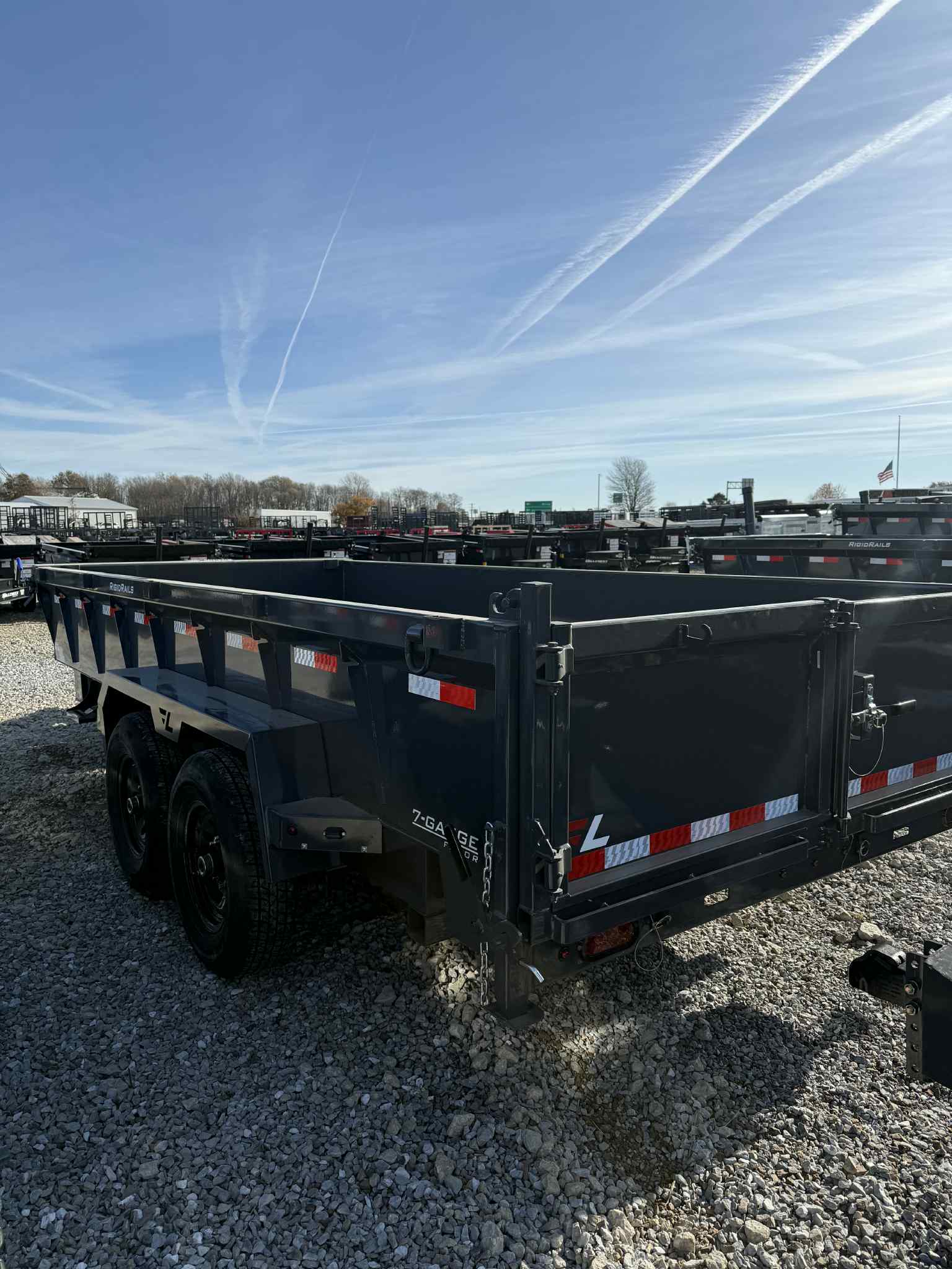 Lamar 83 x 16 Dump Trailer - SKU 149224 - Image 2