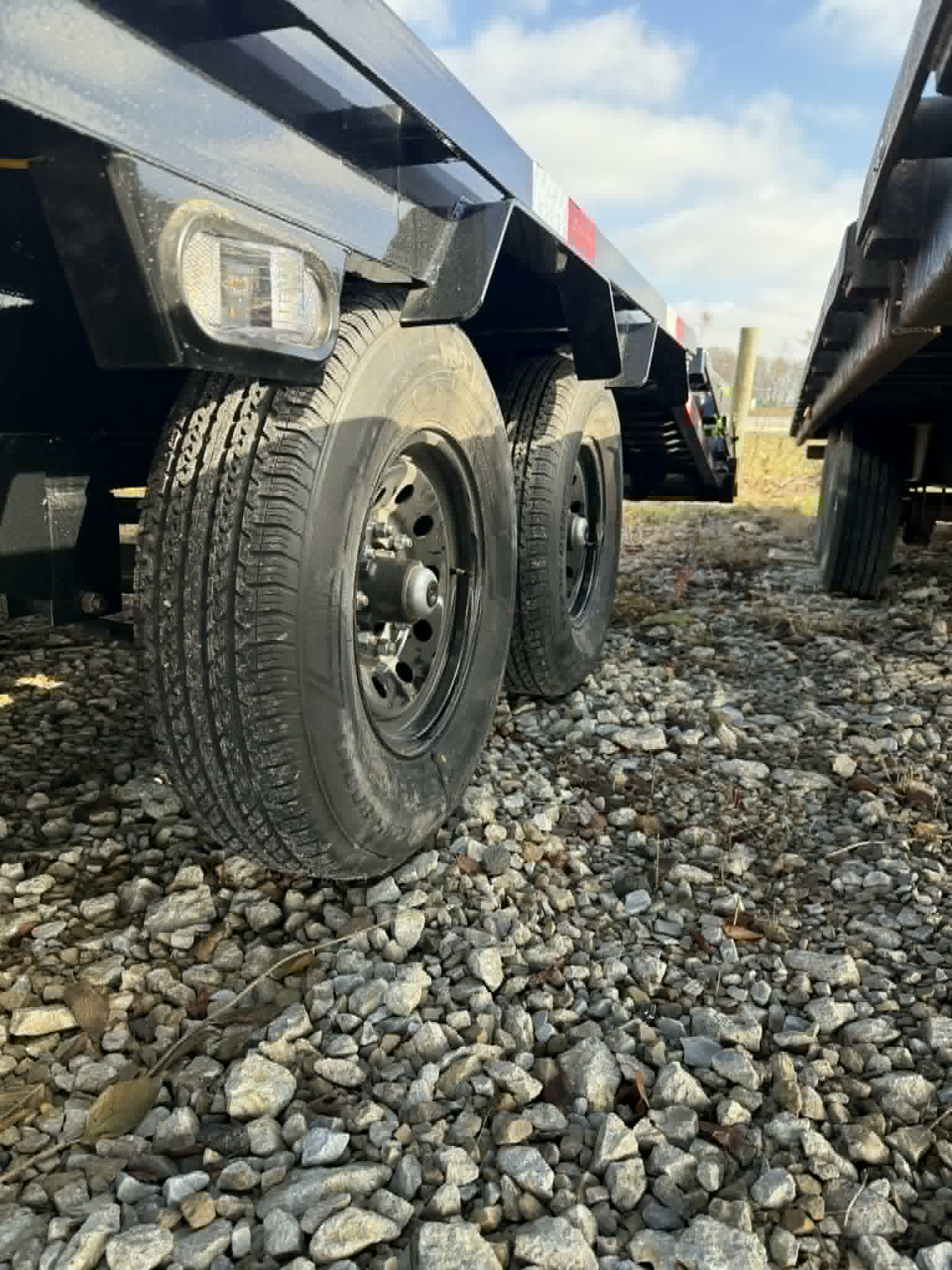 Load Trail 102 x 25 Gooseneck Flatbed Trailer - SKU 373511 - Image 2