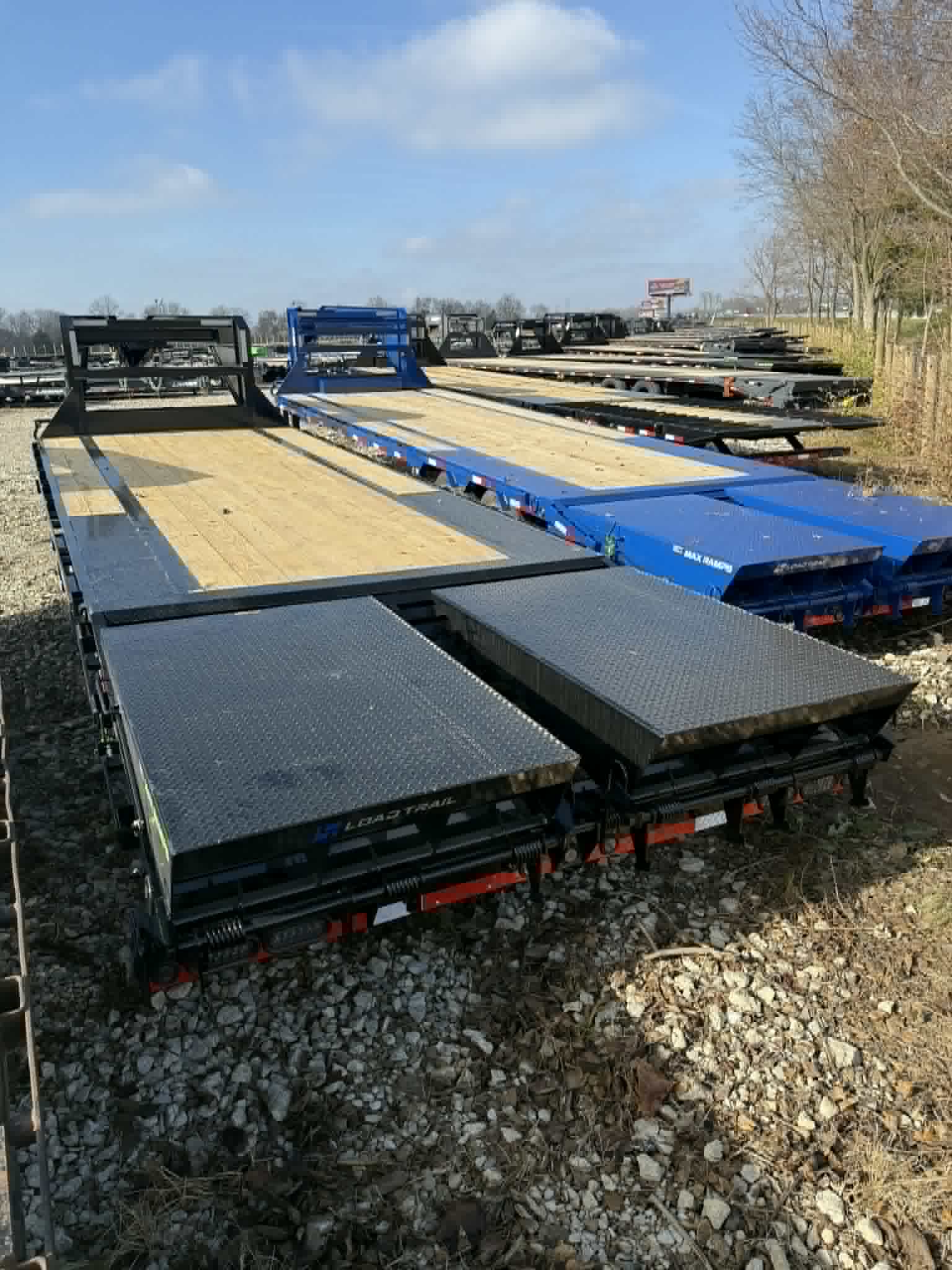 Load Trail 102 x 25 Gooseneck Flatbed Trailer - SKU 373511 - Image 3