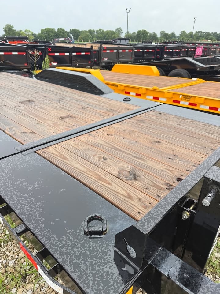 Load Trail 102 x 20 Split Tilt Equipment Trailer - SKU 375195 - Image 5