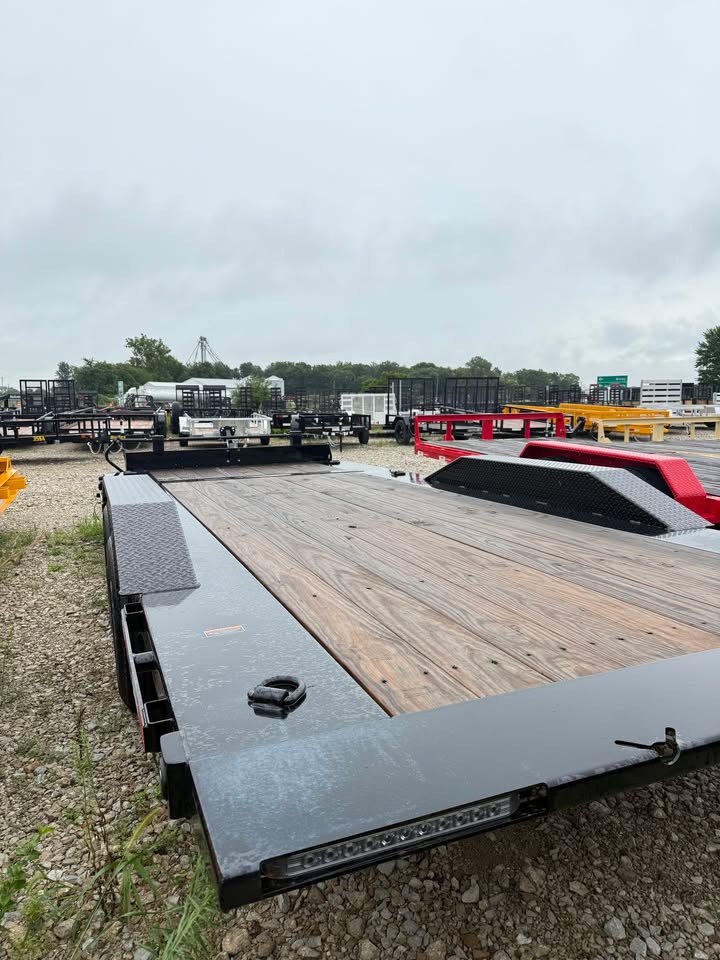 Load Trail 102 x 20 Split Tilt Equipment Trailer - SKU 375195 - Image 3