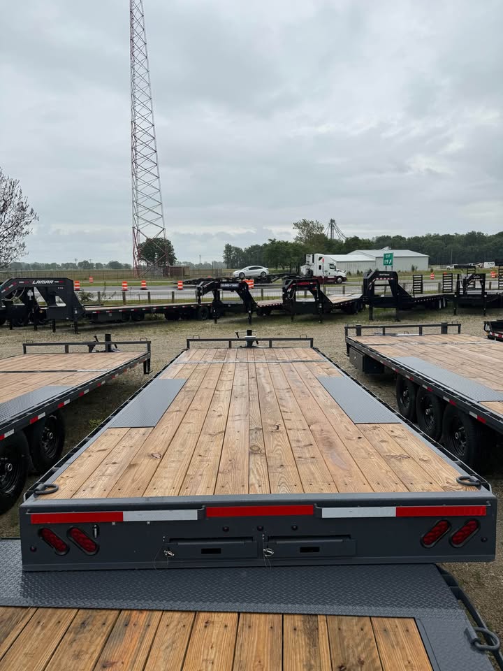 Lamar 102 x 22 Bumper Pull Flatbed Trailer - SKU 151009 - Image 4