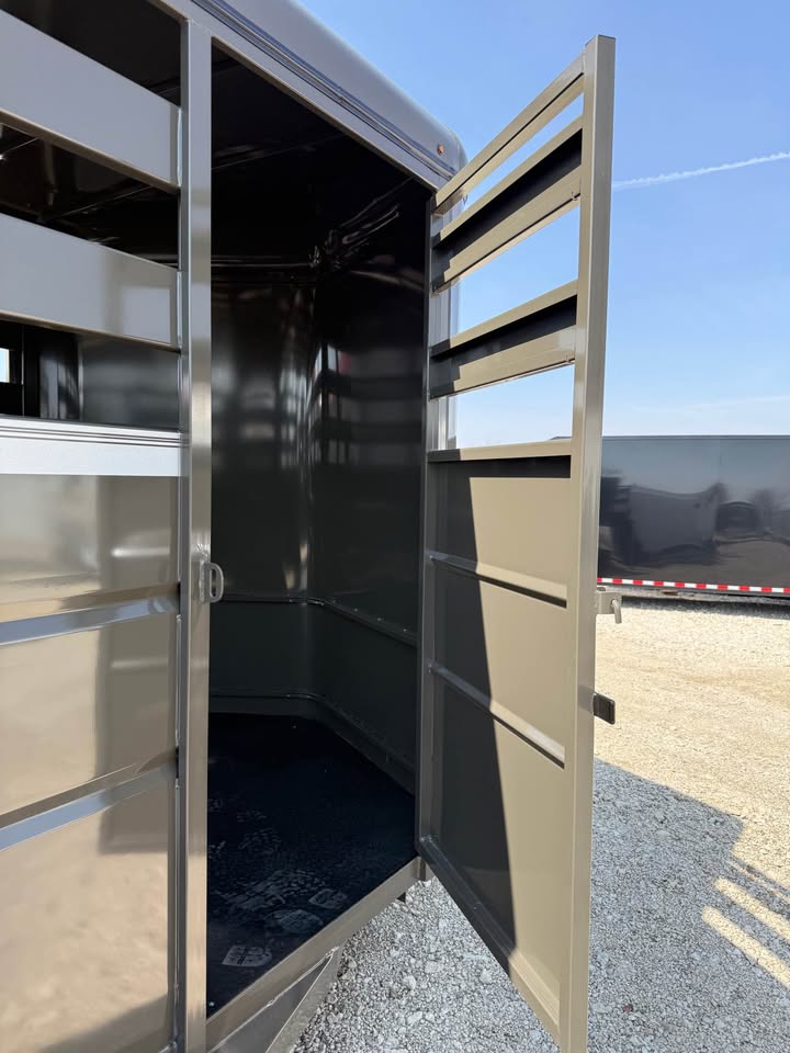 Valley Trailers 80 x 16 Trailers > Stock Trailers - SKU 000111 - Image 4