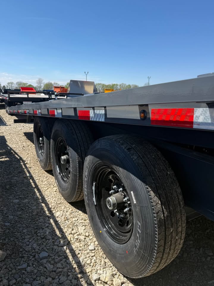 Lamar 102 x 26 Full Deckover Tilt Trailer - SKU 153105 - Image 10