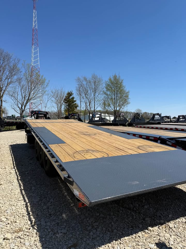 Lamar 102 x 26 Full Deckover Tilt Trailer - SKU 153105 - Image 6