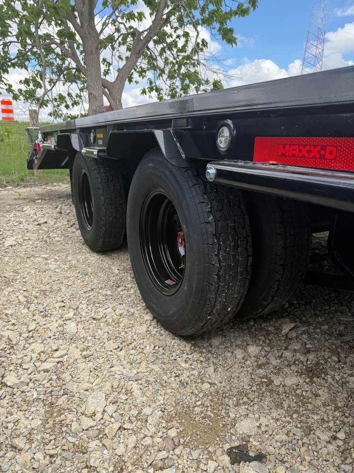 MAXX-D 102 x 32 Gooseneck Flatbed Trailer - SKU 143348 - Image 11