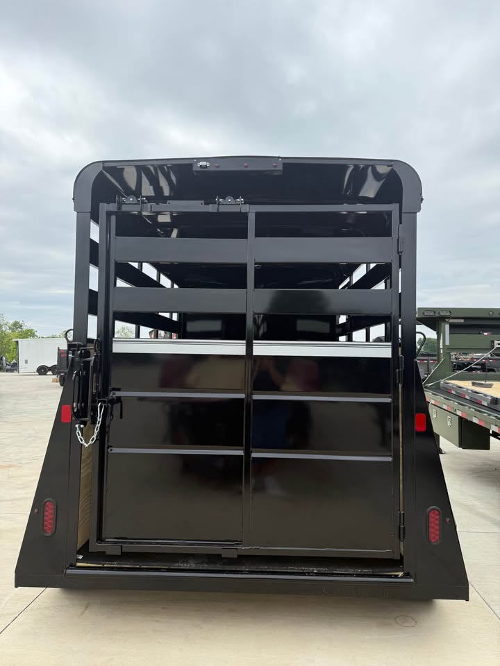 Valley Trailers 72 x 12 Stock Trailer - SKU 000083 - Image 4