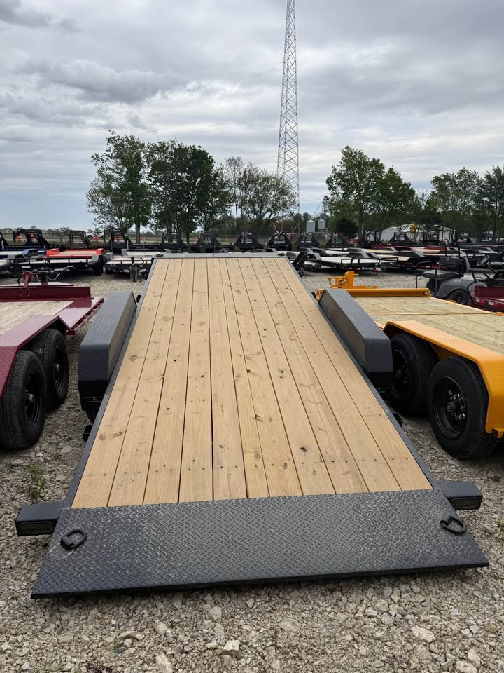 Load Trail 83 x 20 Full Fender Tilt Trailer - SKU 383584 - Image 4