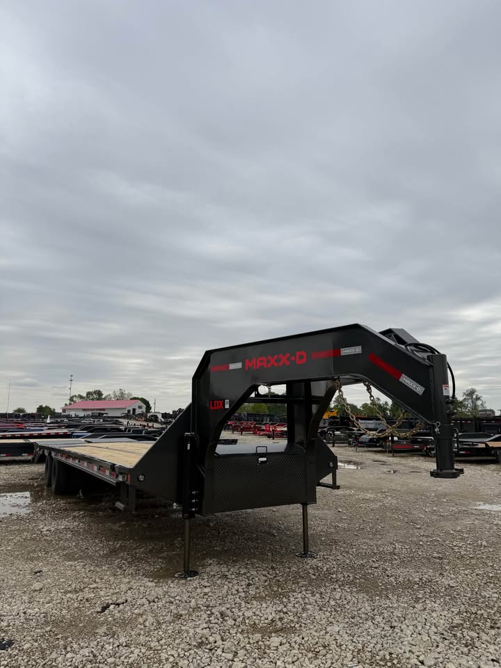 MAXX-D 102 x 32 Gooseneck Flatbed Trailer - SKU 143350 - Image 2