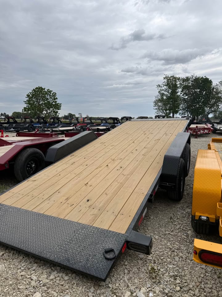 Load Trail 83 x 20 Full Fender Tilt Trailer - SKU 383584 - Image 3