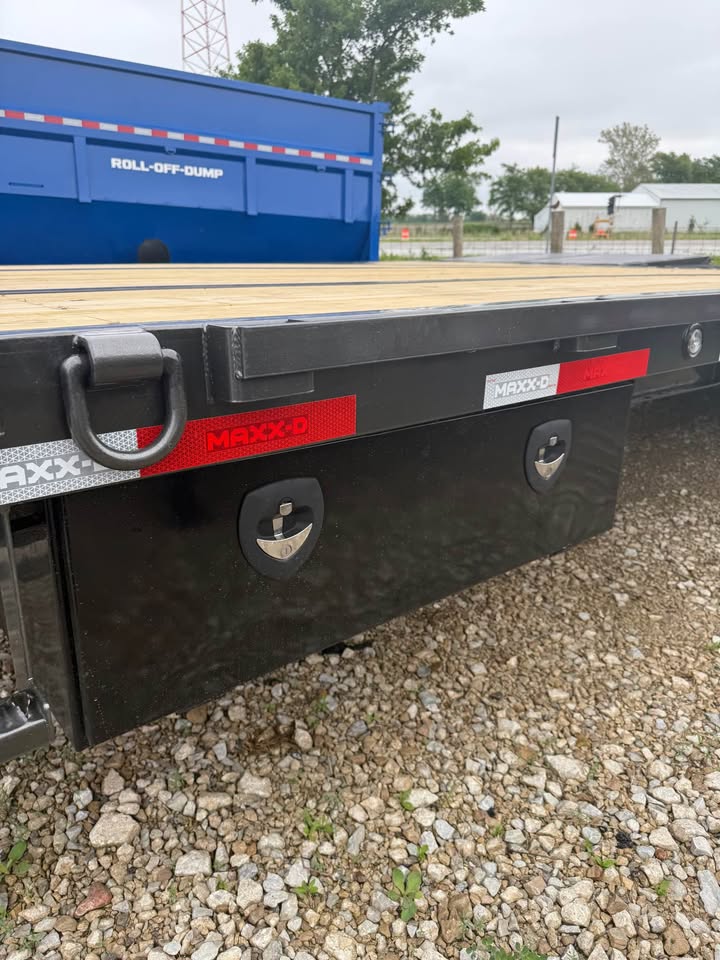 MAXX-D 102 x 32 Gooseneck Flatbed Trailer - SKU 143983 - Image 7