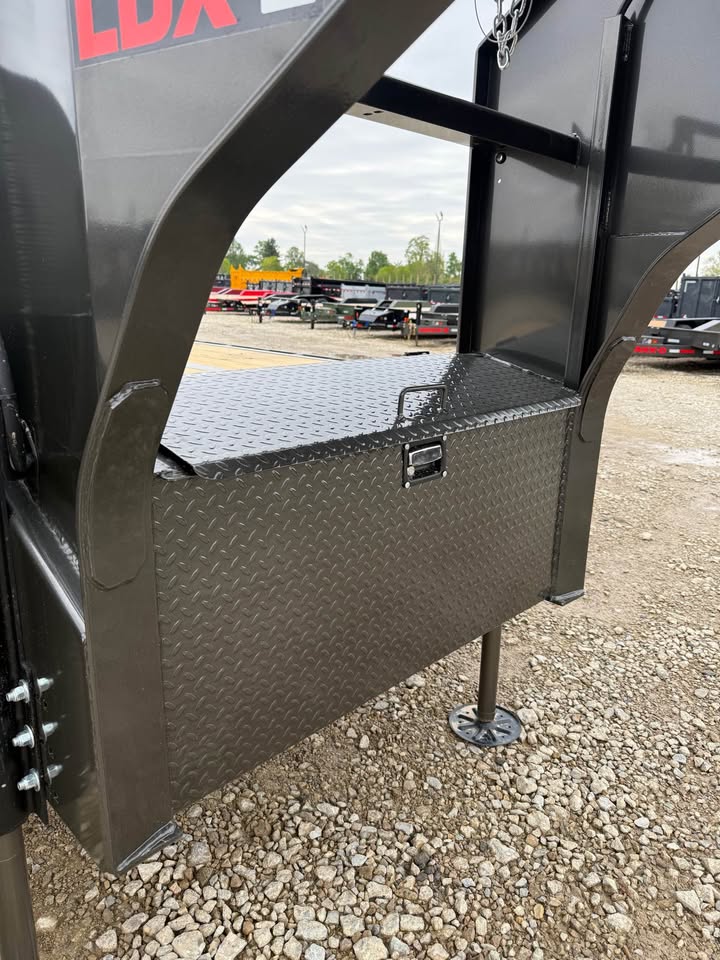 MAXX-D 102 x 32 Gooseneck Flatbed Trailer - SKU 143350 - Image 7
