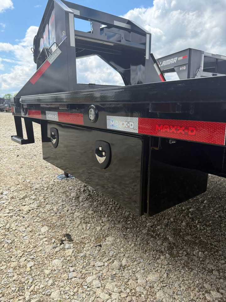 MAXX-D 102 x 32 Gooseneck Flatbed Trailer - SKU 143348 - Image 9