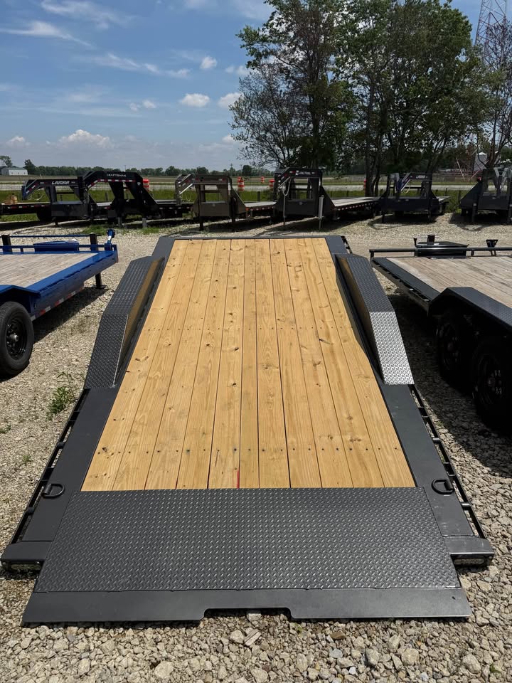 MAXX-D 102 x 22 Split Tilt Equipment Trailer - SKU 144507 - Image 4