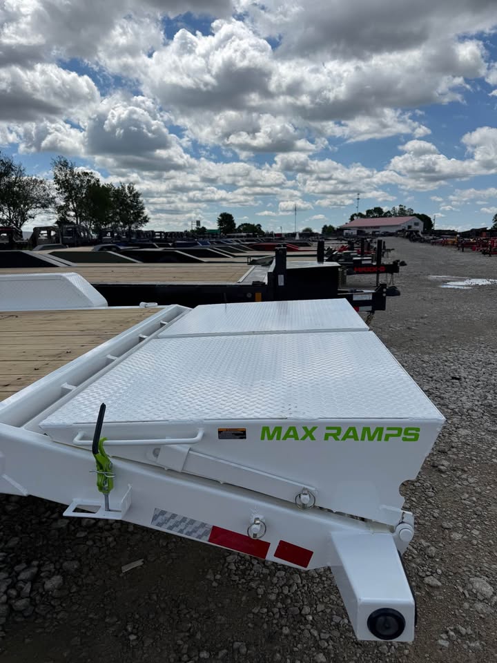 Load Trail 83 x 22 Car Trailer - SKU 387909 - Image 6