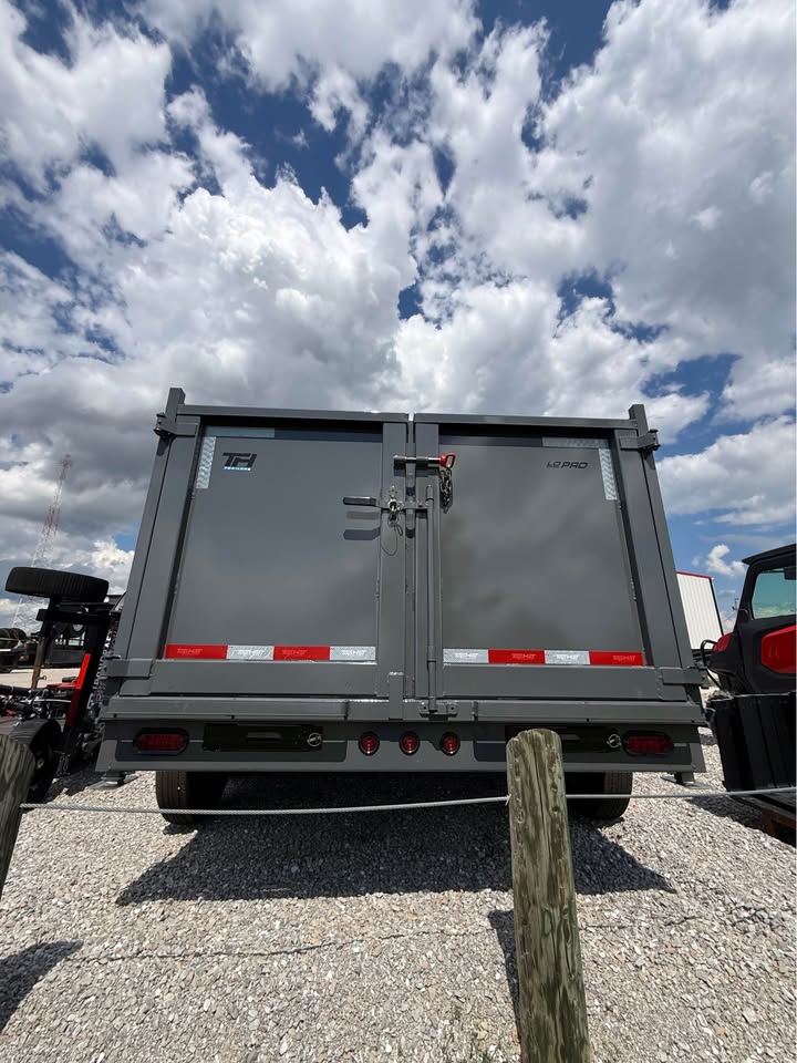 Top Hat 83 x 14 Dump Trailer - SKU 263077 - Image 4