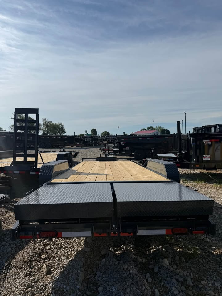 Lamar 83 x 22 Fender Equipment Trailer - SKU 155822 - Image 4