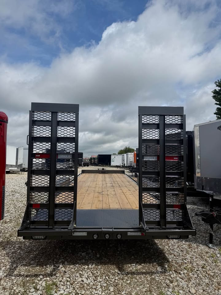 MAXX-D 83 x 24 Car Trailer - SKU 145328 - Image 4