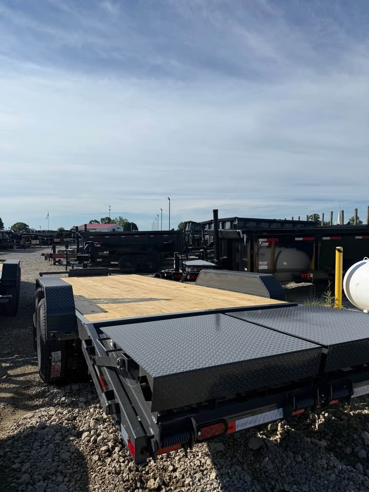 Lamar 83 x 22 Fender Equipment Trailer - SKU 155822 - Image 3