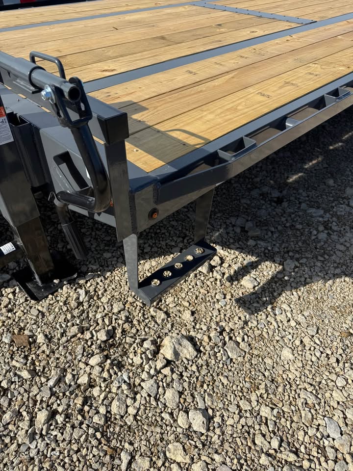 Lamar 102 x 32 Bumper Pull Flatbed Trailer - SKU 156418 - Image 8
