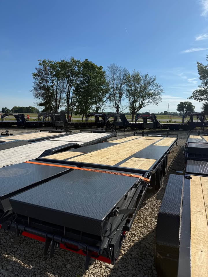 Lamar 102 x 32 Bumper Pull Flatbed Trailer - SKU 156418 - Image 5