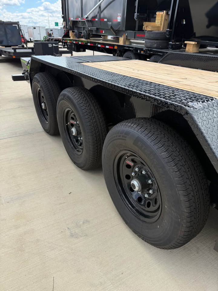 Load Trail 83 x 26 Car Trailer - SKU 384787 - Image 8