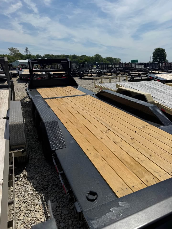 Load Trail 102 x 24 Split Tilt Equipment Trailer - SKU 385090 - Image 3
