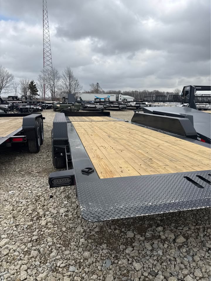 Load Trail 83 x 24 Split Tilt Equipment Trailer - SKU 385223 - Image 3
