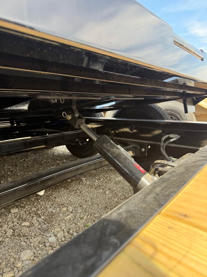 Load Trail 83 x 24 Split Tilt Equipment Trailer - SKU 384723 - Image 7
