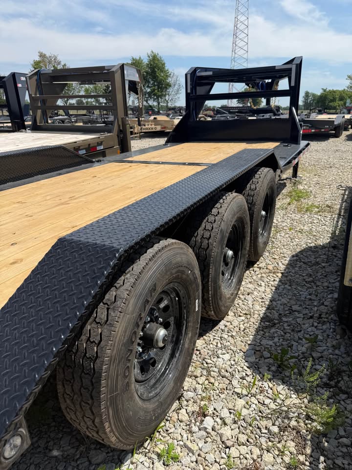Load Trail 102 x 24 Split Tilt Equipment Trailer - SKU 385090 - Image 7