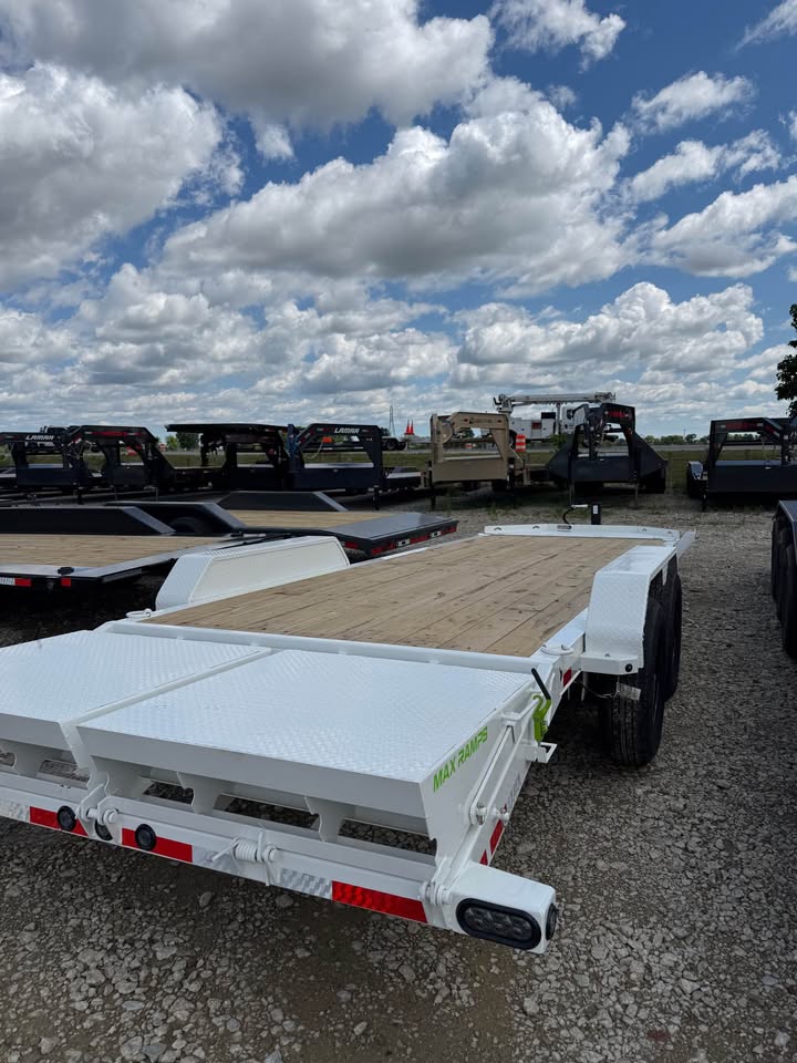 Load Trail 83 x 22 Car Trailer - SKU 387909 - Image 5
