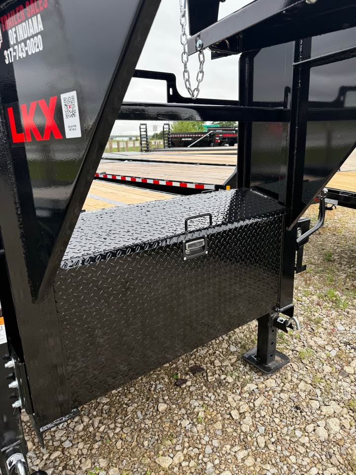 MAXX-D 102 x 25 Gooseneck Flatbed Trailer - SKU 145428 - Image 8