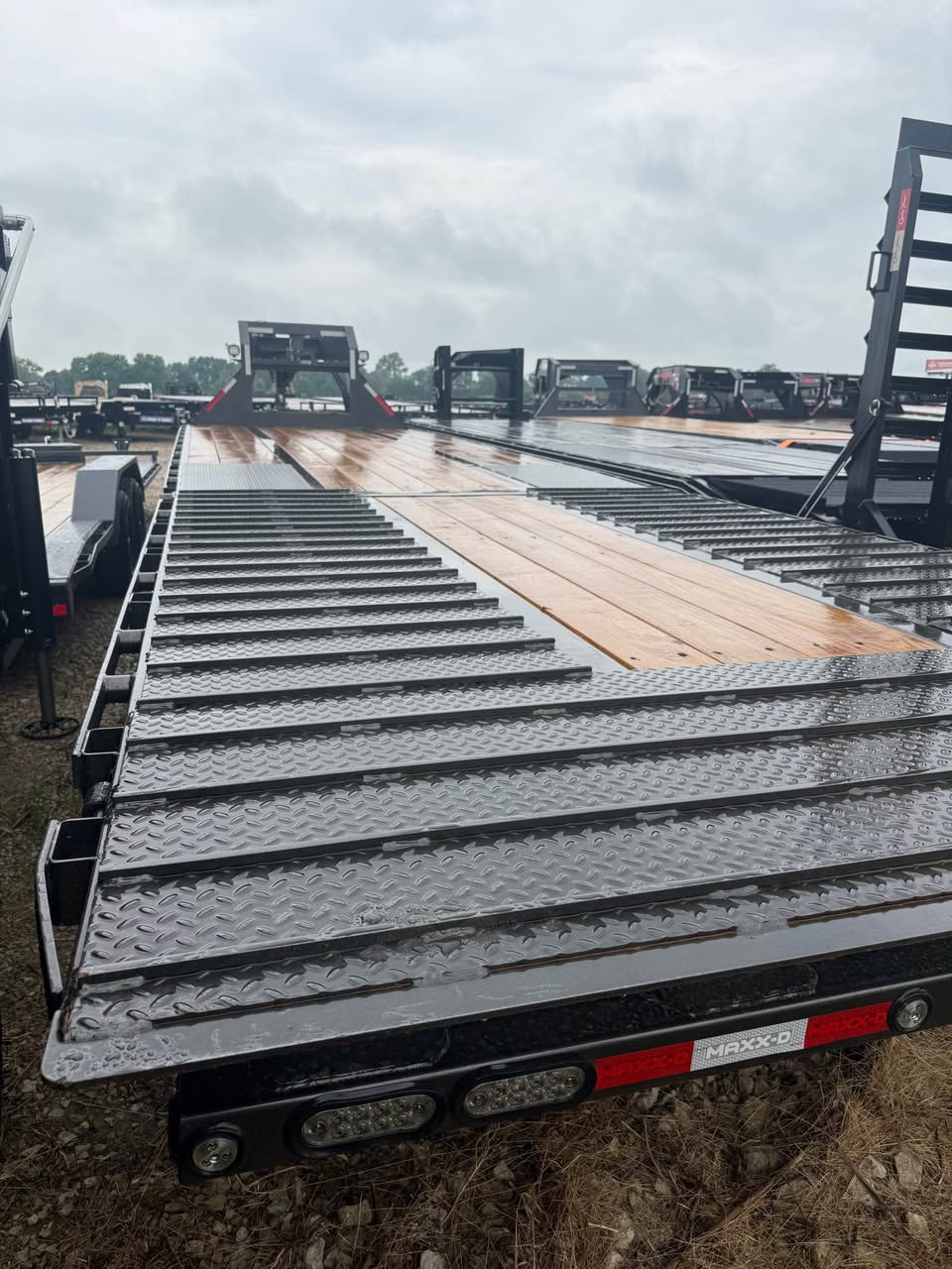MAXX-D 102 x 32 Gooseneck Flatbed Trailer - SKU 142422 - Image 3