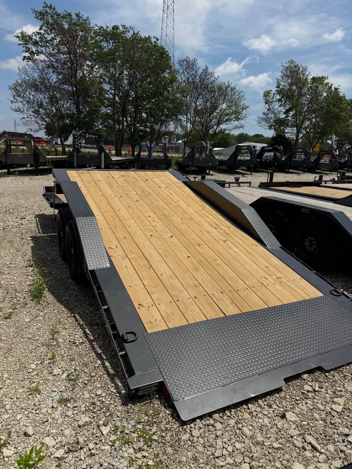 MAXX-D 102 x 22 Split Tilt Equipment Trailer - SKU 144507 - Image 5
