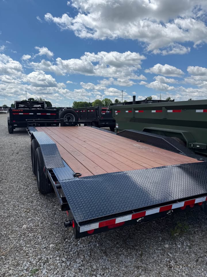 Pre-Owned PJ 102 x 20 Fender Equipment Trailer - SKU 059503 - Image 3