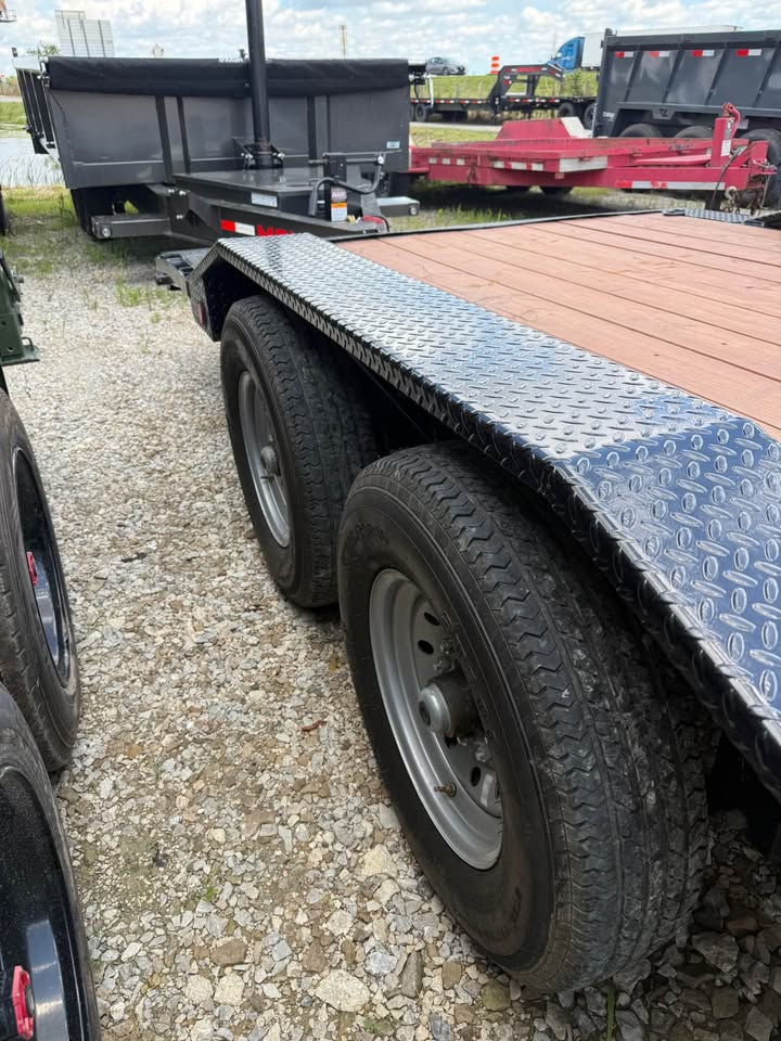 Pre-Owned PJ 102 x 20 Fender Equipment Trailer - SKU 059503 - Image 7