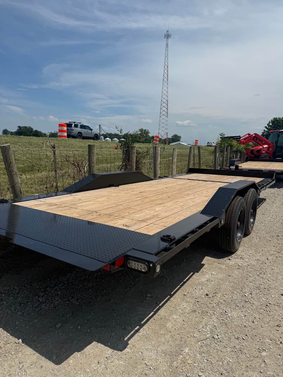 MAXX-D 102 x 22 Split Tilt Equipment Trailer - SKU 144850 - Image 3