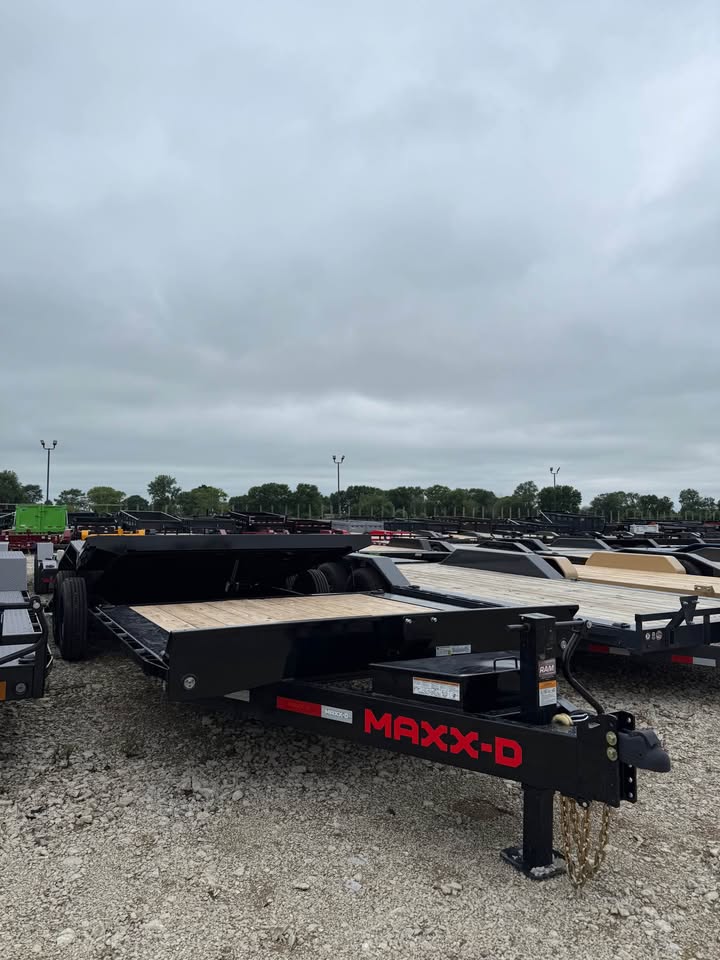MAXX-D 102 x 24 Split Tilt Equipment Trailer - SKU 144355 - Image 2