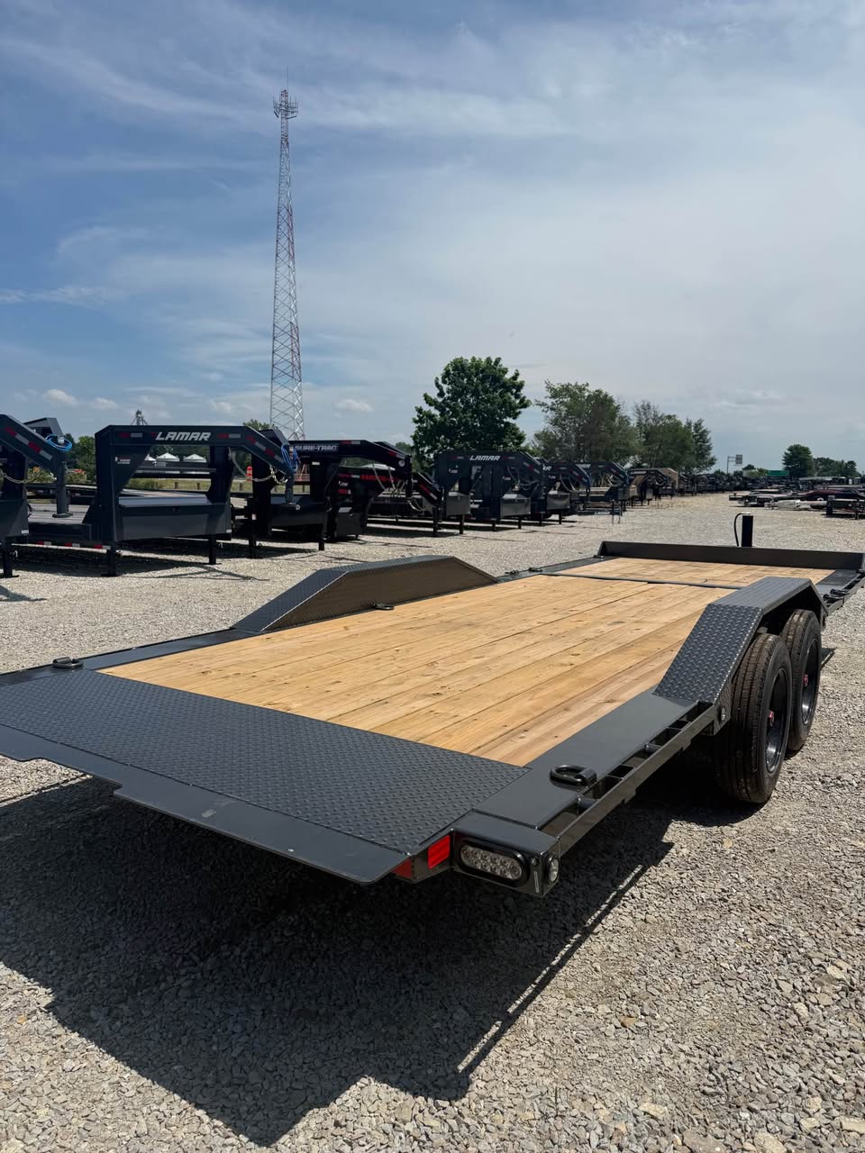 MAXX-D 102 x 22 Split Tilt Equipment Trailer - SKU 145842 - Image 3