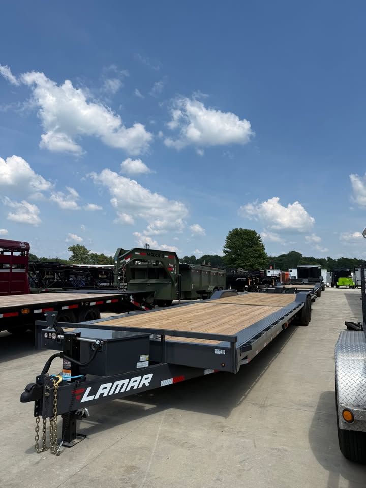 Lamar 102 in x 40 ft Fender Equipment Trailer - SKU 157197 - Image 2
