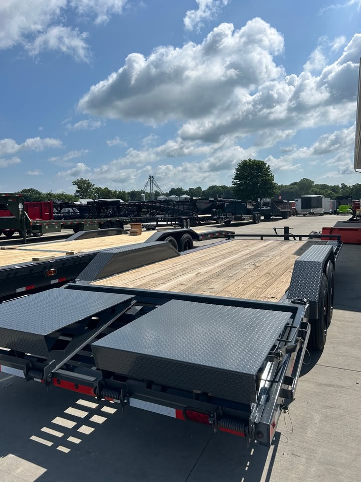 Lamar 102 in x 22 ft Fender Equipment Trailer - SKU 155619 - Image 5