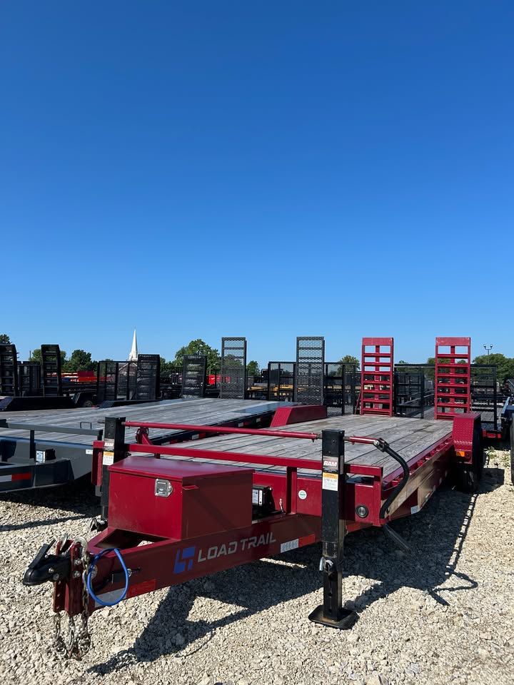 Pre-Owned Load Trail 83" x 24' Fender Equipment Trailer - SKU 369831