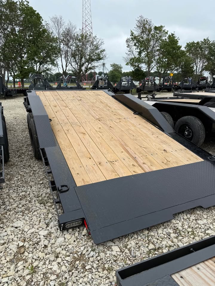 MAXX-D 102 x 24 Split Tilt Equipment Trailer - SKU 144355 - Image 3