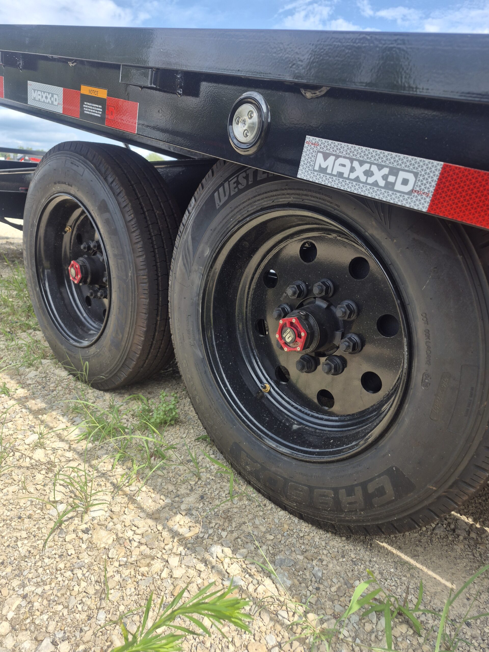 MAXX-D 102 x 24 Split Tilt Equipment Trailer - SKU 145645 - Image 8