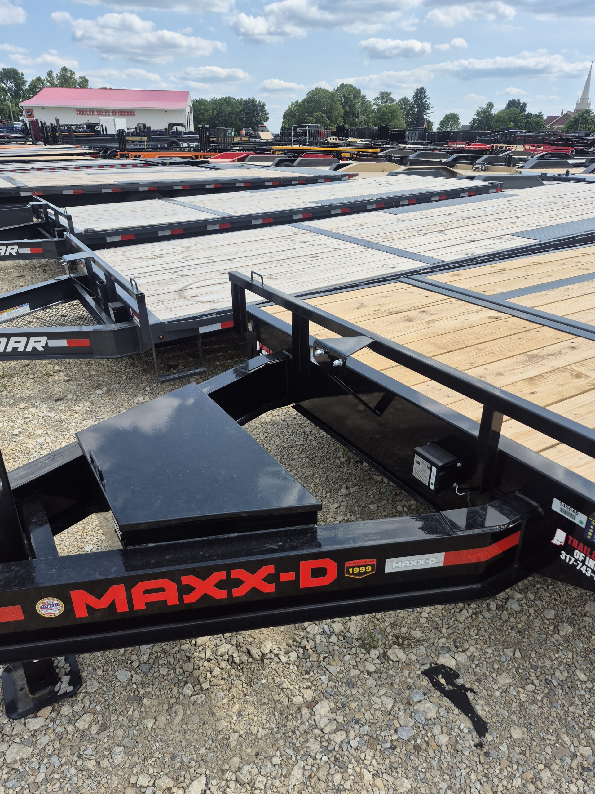 MAXX-D 102 x 24 Split Tilt Equipment Trailer - SKU 145645 - Image 4